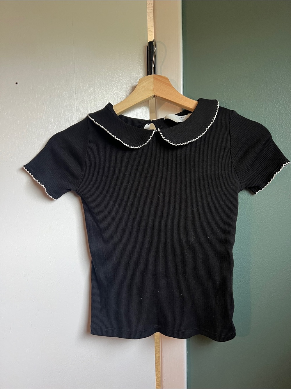H&M Black Knit Top with White Trim Peter Pan Collar